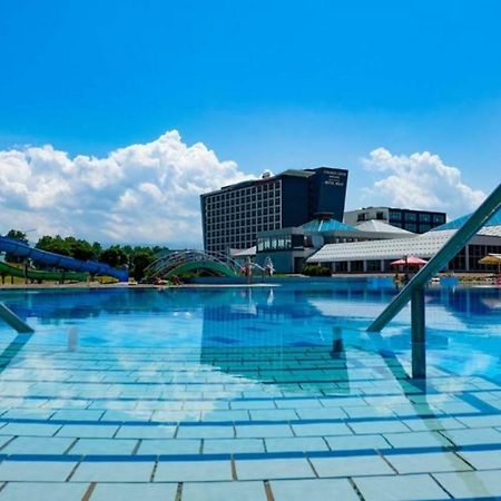 Hotel Hills Sarajevo Congress & Thermal Spa Resort Ilidža Ngoại thất bức ảnh The pool at the hotel