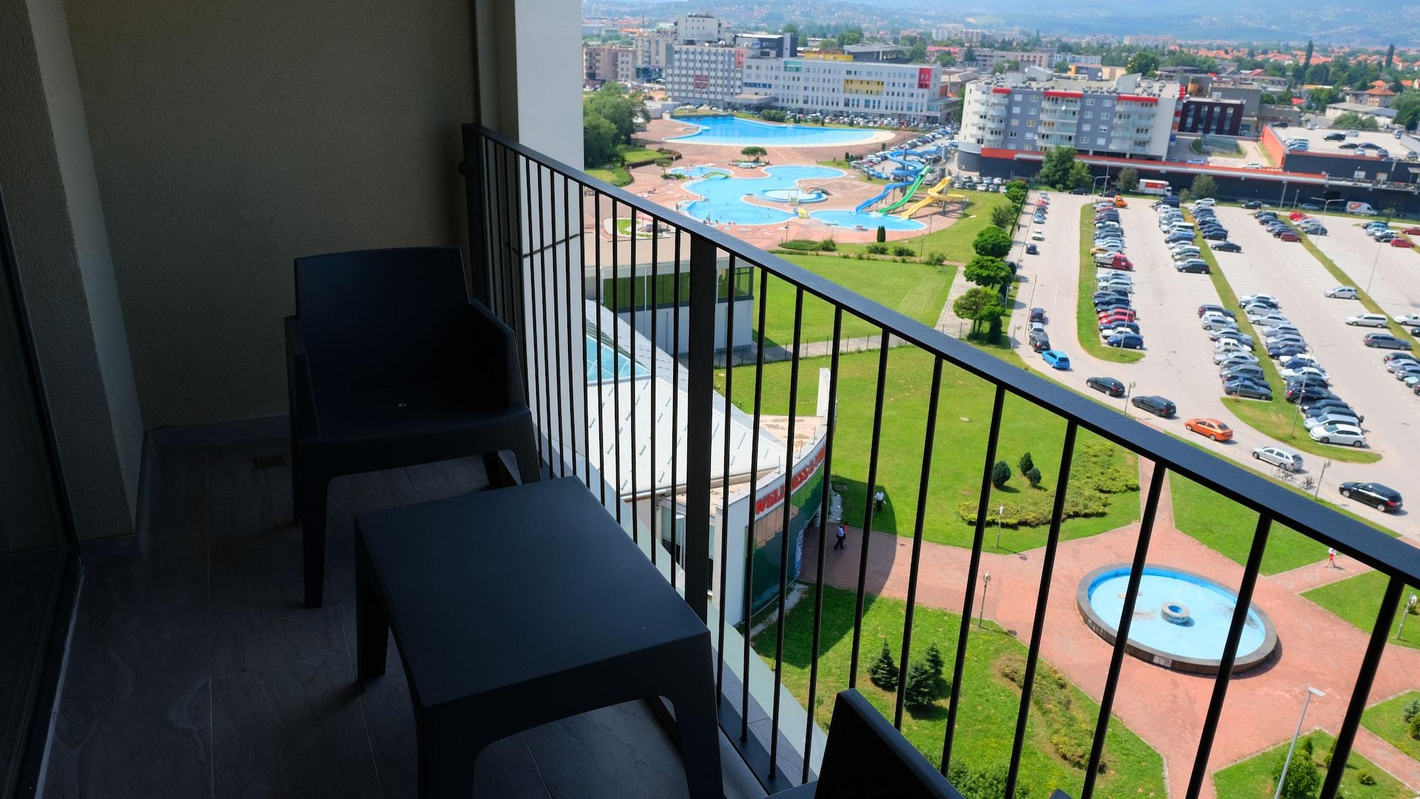 Hotel Hills Sarajevo Congress & Thermal Spa Resort Ilidža Ngoại thất bức ảnh A balcony