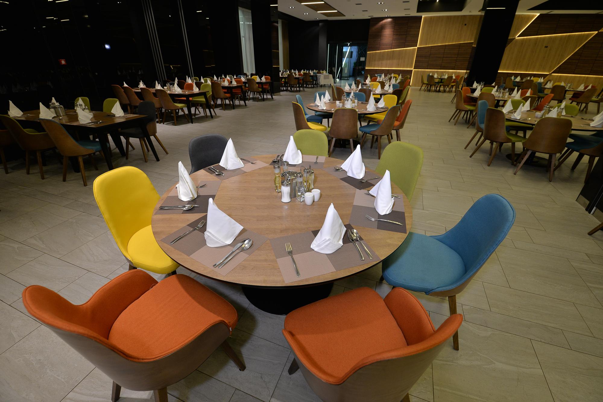 Hotel Hills Sarajevo Congress & Thermal Spa Resort Ilidža Ngoại thất bức ảnh The restaurant