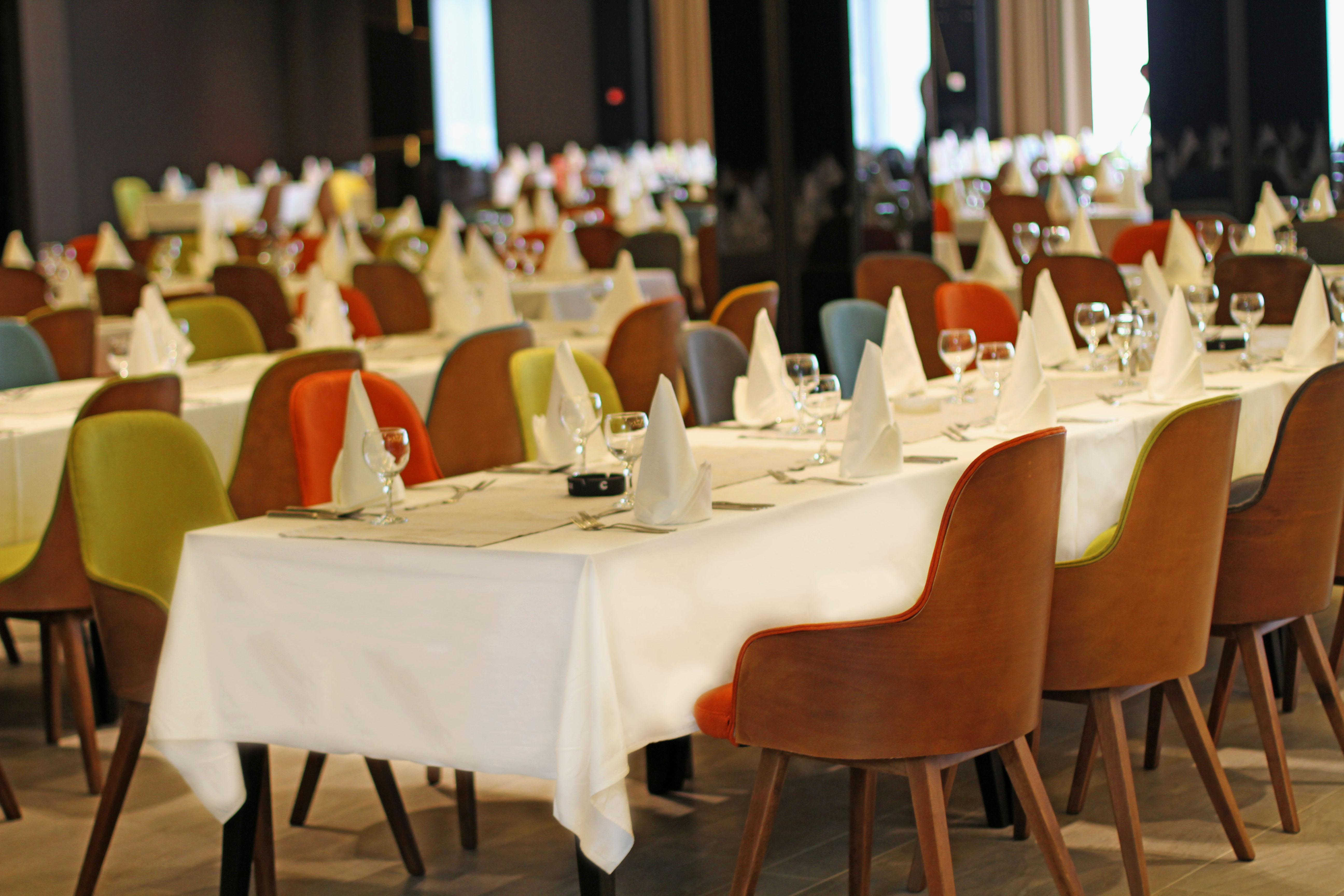 Hotel Hills Sarajevo Congress & Thermal Spa Resort Ilidža Ngoại thất bức ảnh A restaurant in Beijing