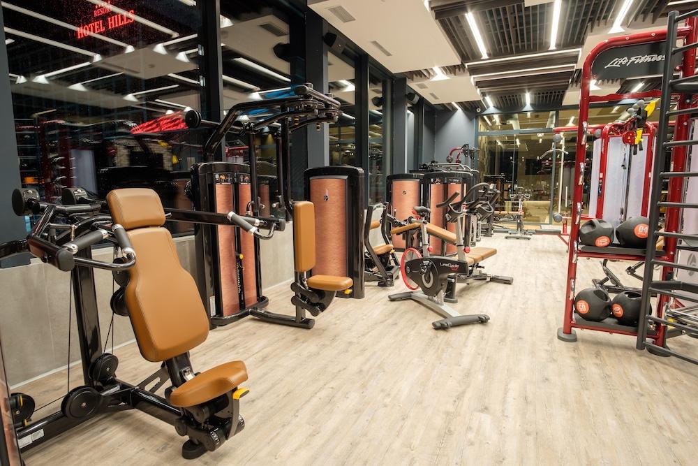 Hotel Hills Sarajevo Congress & Thermal Spa Resort Ilidža Ngoại thất bức ảnh The gym at the hotel