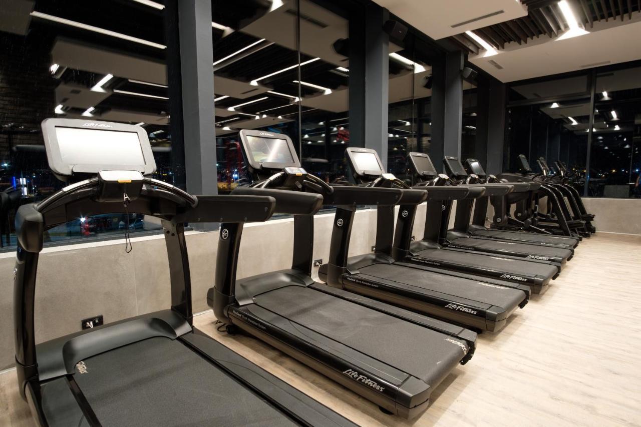 Hotel Hills Sarajevo Congress & Thermal Spa Resort Ilidža Ngoại thất bức ảnh A row of treadmills