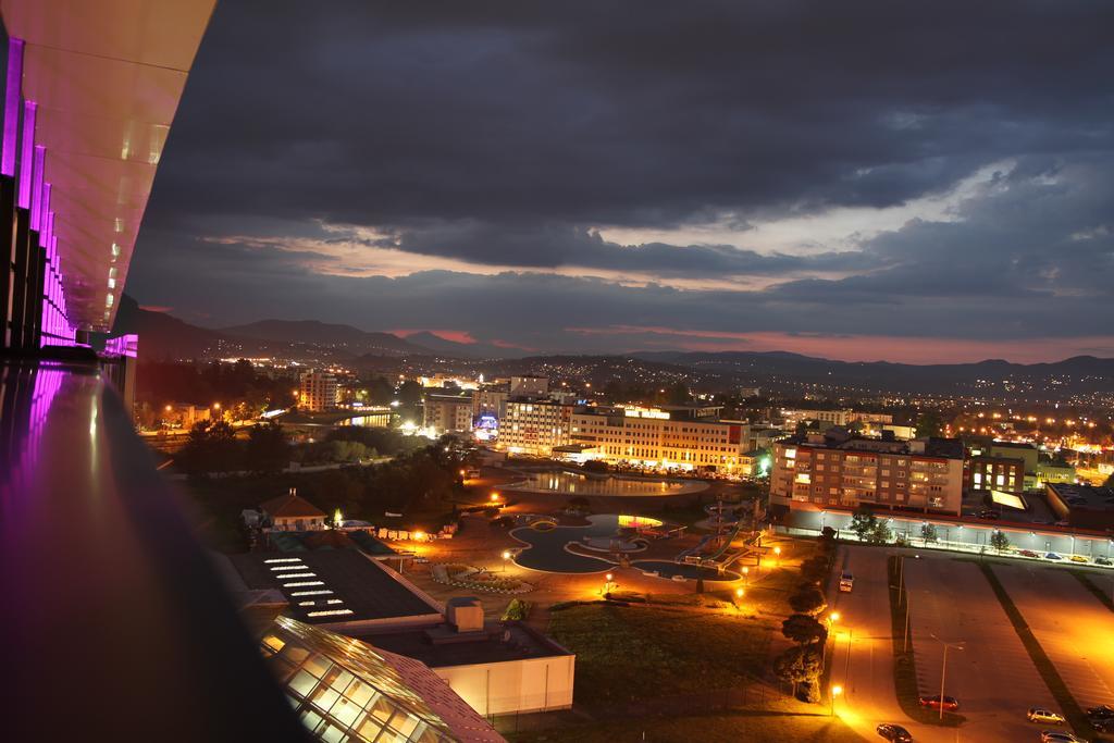 Hotel Hills Sarajevo Congress & Thermal Spa Resort Ilidža Ngoại thất bức ảnh View of the city from the hotel